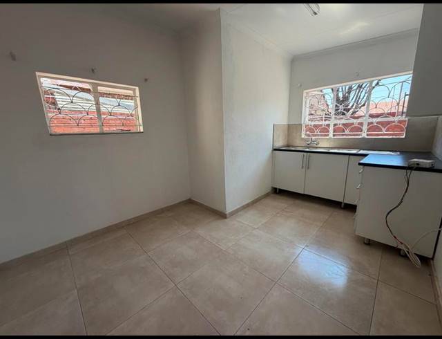 1 BEDROOM PROPERTY TO RENT IN LAUDIUM